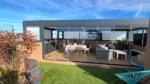 PÉRGOLA BIOCLIMÁTICA CON CORTINA DE CRISTAL Y TECHO FIJO EN ÁTICO DE VALDEBEBAS EN MADRID 7