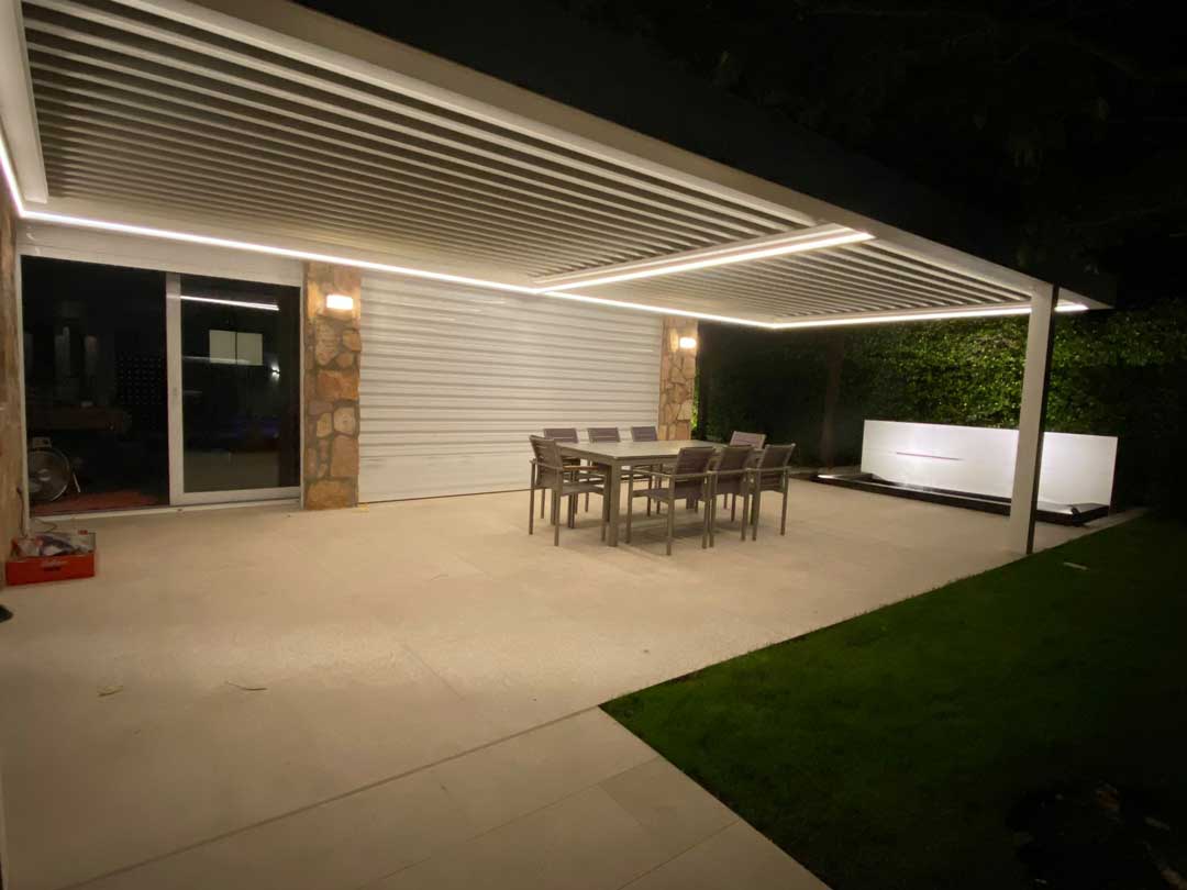 PERGOLA-BIOCLIMATICA-LAMAS-ORIENTABLES-MOTORIZADA-EN-CHALET-BOADILLA-DEL-MONTE-MADRID-5 PERGOLA BIOCLIMATICA LAMAS ORIENTABLES MOTORIZADA EN CHALET BOADILLA DEL MONTE MADRID 5