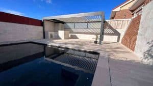 PERGOLA BIOCLIMATICA TECHO FIJO PANEL SANDWICH CRISTAL FIJO CHALET LEGANES MADRID - 3