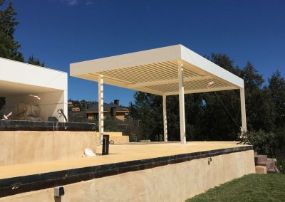 PERGOLA BIOCLIMATICA LAMAS ORIENTABLES MOTORIZADA EN TERRAZA TORRELODONES MADRD 5